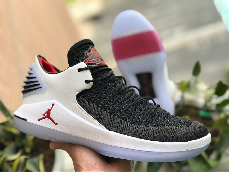 Air Jordan XXXII Low AH3347 002 40 47.5